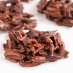 Master Martini Button 10kg (1 Carton) Milk / Dark Couverture Chocolate - Image 3